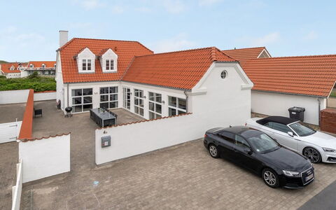 Riki - 150M from the Sea: Dach, Haus, Zuhause, Hütte, Abstellgleis, Estate, Auffahrt, Gartenbauten, Garten, Schuppen