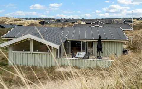 Erwith - 50M from the Sea: Die Architektur, Dach, Zuhause, Verbundwerkstoff, Daylighting, Abstellgleis, Auffahrt