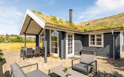Annemie - 1.8Km from the Sea: Holz, Zuhause, Veranda, Deck, Hartholz, Dach, Holzbeize, Holzboden, Eco Hotel
