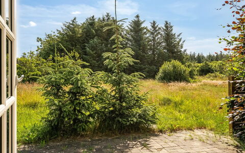 Annemie - 1.8Km from the Sea: Holz, Zuhause, Veranda, Deck, Hartholz, Dach, Holzbeize, Holzboden, Eco Hotel