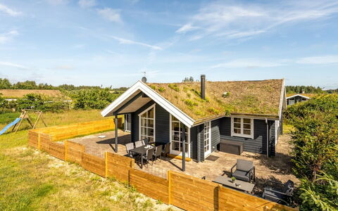 Annemie - 1.8Km from the Sea: Holz, Zuhause, Veranda, Deck, Hartholz, Dach, Holzbeize, Holzboden, Eco Hotel