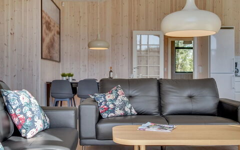 Bentine - 1.6Km from the Sea: Möbel, Interior Design, Flooring, Holz, Fussboden, Light Fixture, Decke, Wohnzimmer, Couch, Beleuchtung