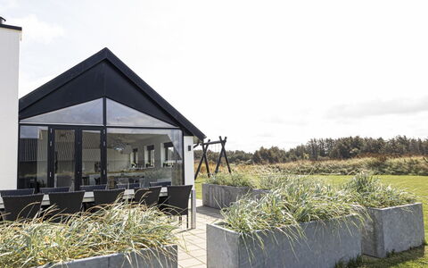 Volfgang - 250M from the Sea: Hütte, Zuhause, Haus, Dach, Veranda, Estate, Abstellgleis, Gartenbauten, Bauernhaus, Garten