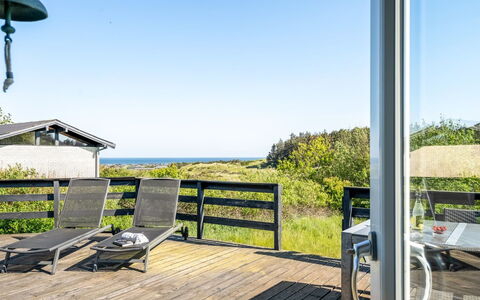Gildo - 932M from the Sea: Die Architektur, Dach, Zuhause, Verbundwerkstoff, Daylighting, Abstellgleis, Auffahrt