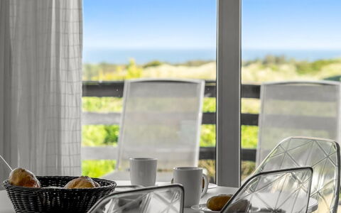 Gildo - 932M from the Sea: Die Architektur, Dach, Zuhause, Verbundwerkstoff, Daylighting, Abstellgleis, Auffahrt