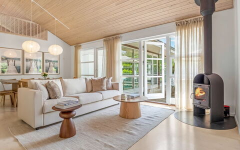 Börje - 600M from the Sea: Interior Design, Möbel, Flooring, Fussboden, Couch, Holz, Decke, Wohnzimmer, Holzboden, Light Fixture