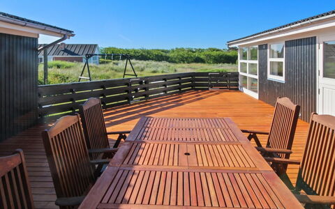 Allis - 400M from the Sea: Dachdecken, Hütte, Haus, Dach, Zuhause, Bauernhaus, Hütte, Estate, Dorf