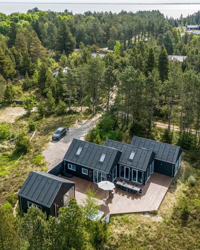 Elke - 3.5Km from the Sea
