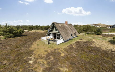 Thorbjörn - from the Sea: Die Architektur, Dach, Zuhause, Verbundwerkstoff, Daylighting, Abstellgleis, Auffahrt