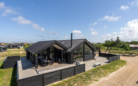 Swante - from the Sea: Hütte, Zuhause, Haus, Dach, Veranda, Estate, Abstellgleis, Gartenbauten, Bauernhaus, Garten
