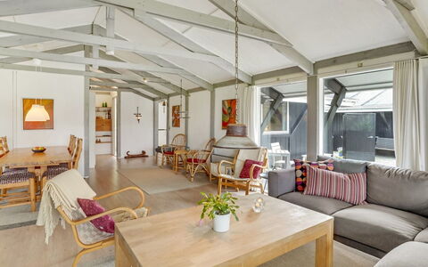 Eivy - 1Km from the Sea: Möbel, Interior Design, Flooring, Holz, Decke, Fussboden, Couch, Zimmer, Wohnzimmer, Stuhl