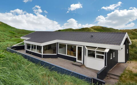 Hadar - 100M from the Sea: Holz, Zuhause, Veranda, Deck, Hartholz, Dach, Holzbeize, Holzboden, Eco Hotel