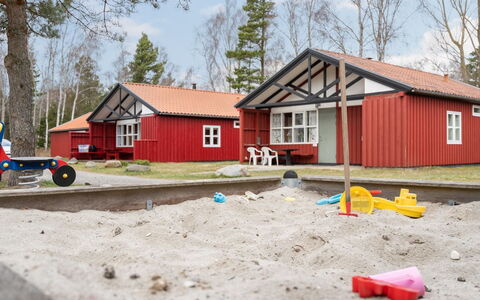 Hira - 300M from the Sea: Dach, Haus, Zuhause, Hütte, Tür, Abstellgleis, Deck, Veranda, Planke, Hartholz