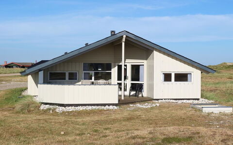 Stian - 200M from the Sea: Dachdecken, Hütte, Haus, Dach, Zuhause, Bauernhaus, Hütte, Estate, Dorf
