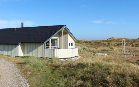 Stian - 200M from the Sea: Dachdecken, Hütte, Haus, Dach, Zuhause, Bauernhaus, Hütte, Estate, Dorf
