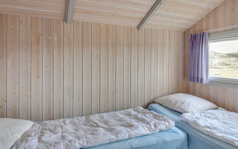 Stian - 200M from the Sea: Dachdecken, Hütte, Haus, Dach, Zuhause, Bauernhaus, Hütte, Estate, Dorf