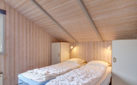 Stian - 200M from the Sea: Dachdecken, Hütte, Haus, Dach, Zuhause, Bauernhaus, Hütte, Estate, Dorf