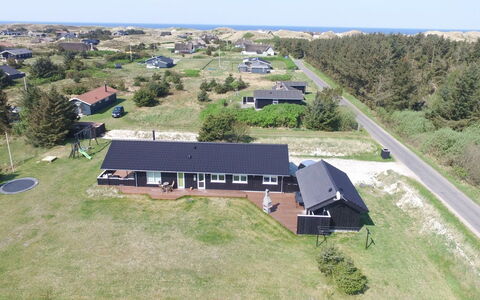 Faye - 600M from the Sea: Haus, Dach, Zuhause, Hütte, Schuppen, Gartenbauten, Abstellgleis, Garten, Blockhaus, Hütte