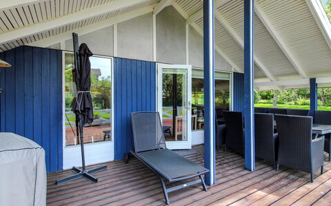 Ejvi - 700M from the Sea: Flooring, Wand, Fussboden, Interior Design, Holz, Decke, Holzboden, Beleuchtung, Möbel, Laminatboden