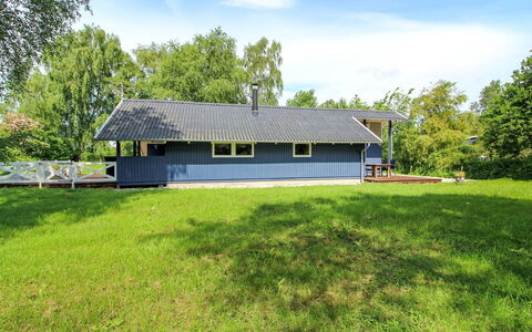 Ejvi - 700M from the Sea: Flooring, Wand, Fussboden, Interior Design, Holz, Decke, Holzboden, Beleuchtung, Möbel, Laminatboden