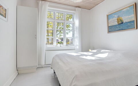Starki - 800M from the Sea: Bett, Schlafzimmer, Interior Design, Flooring, Fussboden, Holz, Bettdecke, Bedding, Decke, Möbel