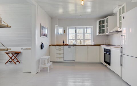 Starki - 800M from the Sea: Flooring, Holz, Decke, Fussboden, Interior Design, Holzboden, Küche, Zuhause, Wohnung, Zimmer