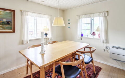 Iivari - 1.5Km from the Sea: Möbel, Flooring, Interior Design, Fussboden, Holz, Holzboden, Decke, Zuhause, Esszimmer, Tabelle