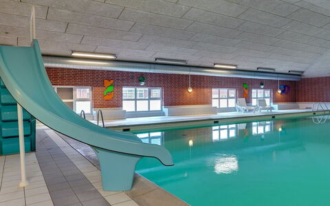 Eick - 2.5Km from the Sea: Schwimmbad, Verbundwerkstoff, Resort, Freizeitzentrum, Hotel, Daylighting, Fliese, Thermae, Light Fixture