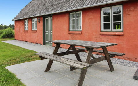 Eduard - 4.3Km from the Sea: Haus, Dach, Zuhause, Hütte, Schuppen, Gartenbauten, Abstellgleis, Garten, Blockhaus, Hütte