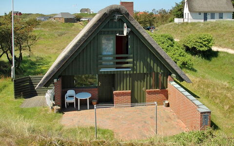 Tofi - 400M from the Sea: Zuhause, Hütte, Veranda, Hartholz, Abstellgleis, Deck, Schatten, Planke, Estate, Gartenbauten