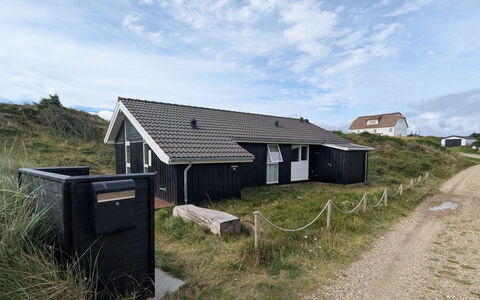 Asvalde - 150M from the Sea: Dach, Haus, Zuhause, Hütte, Abstellgleis, Estate, Auffahrt, Gartenbauten, Garten, Schuppen