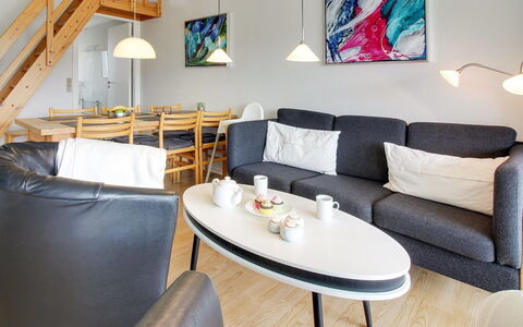 Thoni - 200M from the Sea: Interior Design, Möbel, Flooring, Fussboden, Couch, Wohnzimmer, Zimmer, Decke, Wohnung