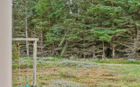 Zoya - 900M from the Sea: Dach, Haus, Zuhause, Hütte, Abstellgleis, Estate, Auffahrt, Gartenbauten, Garten, Schuppen