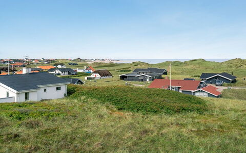 Stener - 250M from the Sea: Haus, Zuhause, Dach, Hütte, Grundstueck, Estate, Bauernhaus, Dorf, Bauernhof