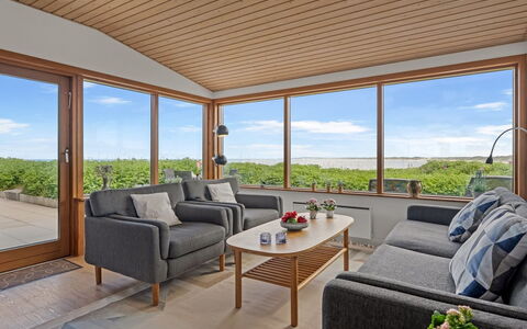 Legolas - 50M from the Sea: Möbel, Interior Design, Flooring, Holz, Couch, Decke, Fussboden, Wohnzimmer, Zimmer, Zuhause