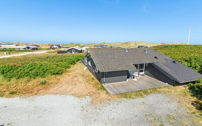 Rink - 150M from the Sea