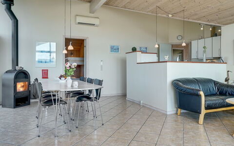 Riste - 450M from the Sea: Flooring, Decke, Fussboden, Interior Design, Möbel, Zimmer, Light Fixture, Wohnzimmer, Stuhl