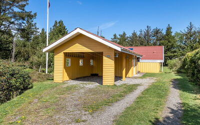 Vetle - 2.8Km from the Sea