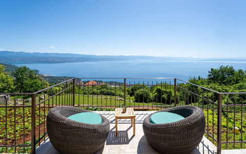 Edita: Gartenmöbel, Resort, Eco Hotel, Schatten, Balkon, Ozean, Deck, Stuhl, Schwimmbad, Tropen