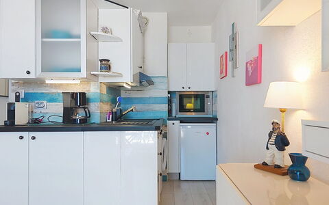 Le Verdon: Küchengerät, Küche, Major Appliance, Möbel, Interior Design, Countertop, Cabinetry, Flooring, Haushaltsgerät, Zimmer