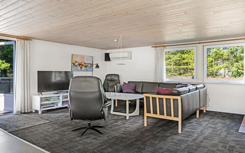 Maija - 1.4Km from the Sea: Interior Design, Möbel, Flooring, Fussboden, Holz, Decke, Zimmer, Couch, Wohnzimmer, Holzboden