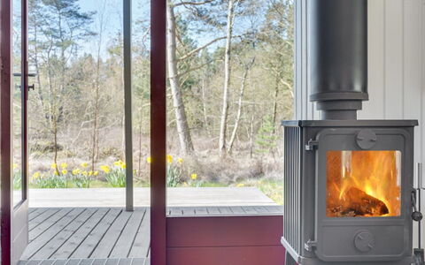 Aghwith - 1.2Km from the Sea: Wohngebiet, Dach, Vorort, Auffahrt, Estate, Kamin