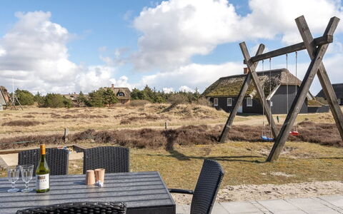 Ayda - 350M from the Sea: Strauch, Urban Design, Ground, Backstein, Wohnung, Estate, Mauerwerk, Balkon, Landscaping