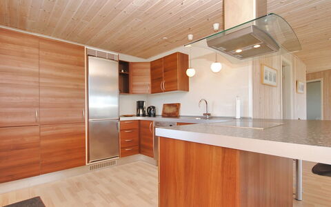 Ernbiorn - from the Sea: Flooring, Interior Design, Fussboden, Countertop, Cabinetry, Holz, Holzboden, Küche, Decke, Möbel