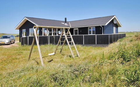Ernbiorn - from the Sea: Dach, Haus, Zuhause, Hütte, Die Architektur, Veranda, Abstellgleis, Estate, Bauernhaus, Rasen