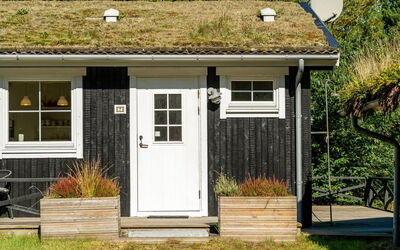 Eimi - 1.5Km from the Sea