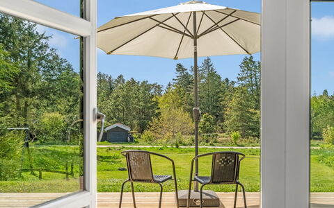 Nayati - 2Km from the Sea: Holz, Zuhause, Veranda, Deck, Hartholz, Dach, Holzbeize, Holzboden, Eco Hotel