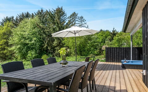 Nayati - 2Km from the Sea: Holz, Zuhause, Veranda, Deck, Hartholz, Dach, Holzbeize, Holzboden, Eco Hotel