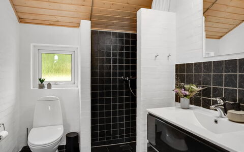 Nayati - 2Km from the Sea: Holz, Zuhause, Veranda, Deck, Hartholz, Dach, Holzbeize, Holzboden, Eco Hotel