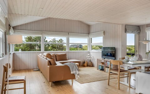 Athina - 200M from the Sea: Interior Design, Flooring, Holz, Fussboden, Decke, Möbel, Holzboden, Zimmer, Wohnzimmer, Zuhause